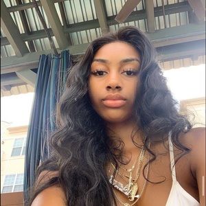 Meet your Posher, Bridget